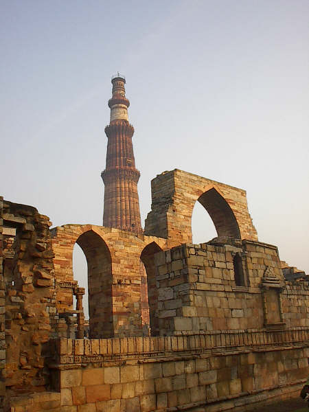 Qutub Minar and surrounding ruins