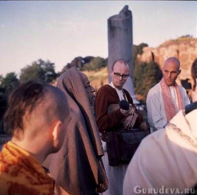 Prabhupada at Via dei Fori